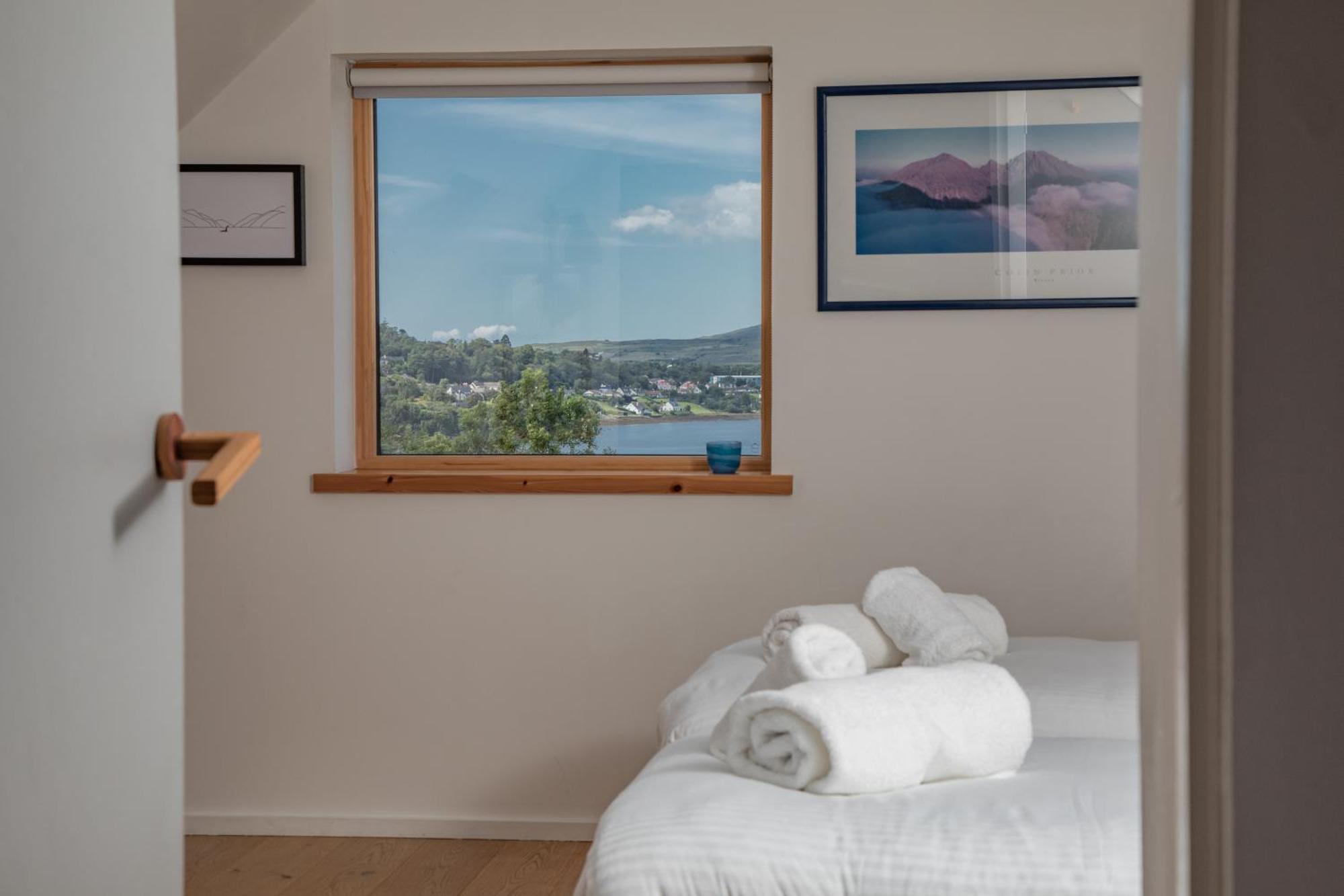 Cuillrigh - Luxury House, Loch & Mountain Views Villa Portree Eksteriør billede